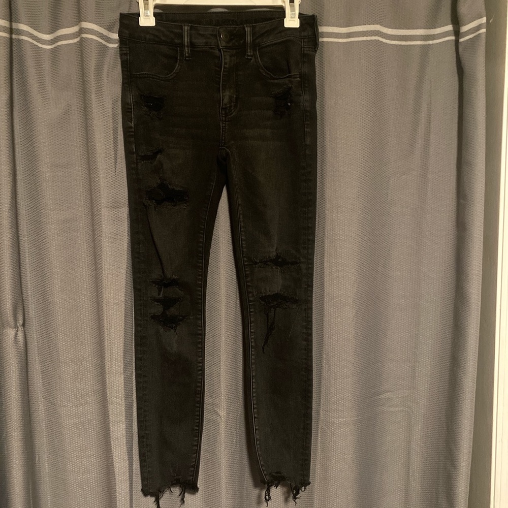 American Eagle jeans size 6, black ripped
